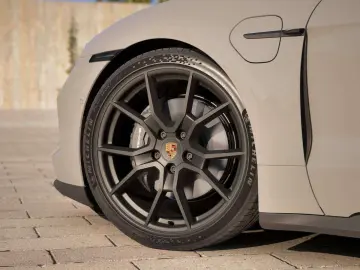PORSCHE Taycan FACELIFT BATT  PANO AIR 21 RS ACHTERASST