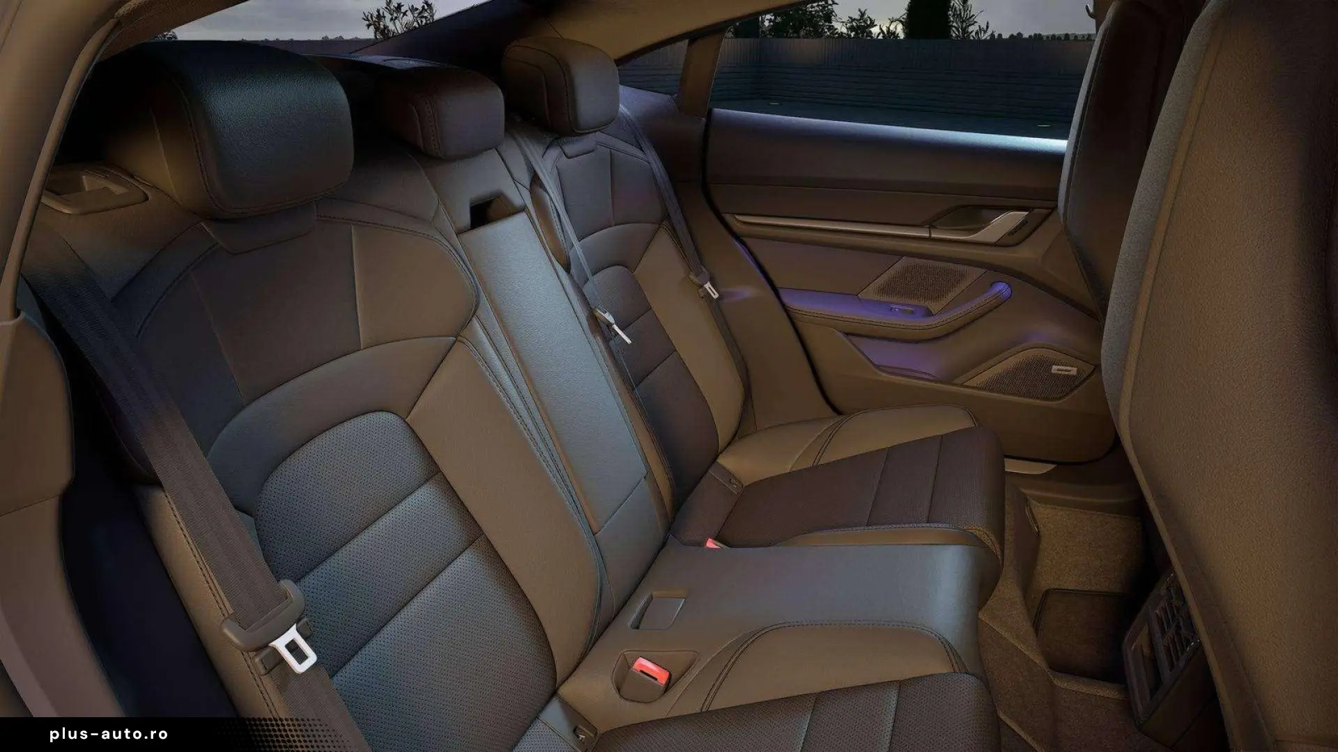 PORSCHE Taycan FACELIFT BATT  PANO AIR 21 RS ACHTERASST