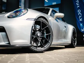 PORSCHE 911 GT3 Touring