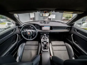 PORSCHE 911 GT3 Touring