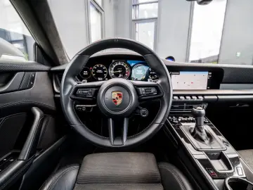 PORSCHE 911 GT3 Touring