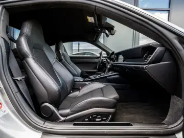 PORSCHE 911 GT3 Touring