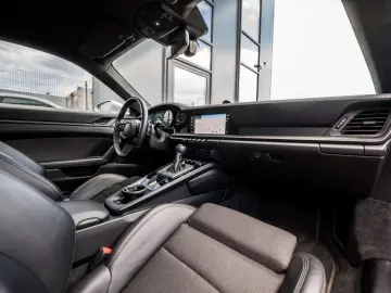 PORSCHE 911 GT3 Touring