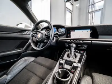 PORSCHE 911 GT3 Touring