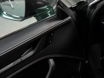 PORSCHE 911 GT3 Touring Paket - Oak Green Neo