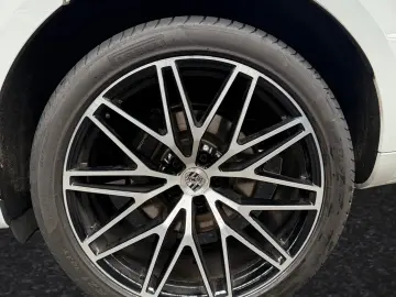 PORSCHE Macan T AHK 21  Luftfederung Pano ACC
