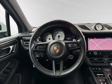 PORSCHE Macan T AHK 21  Luftfederung Pano ACC