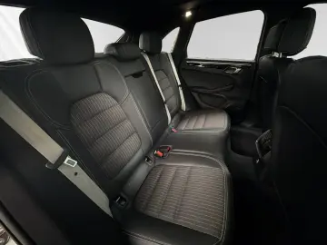 PORSCHE Macan T AHK 21  Luftfederung Pano ACC