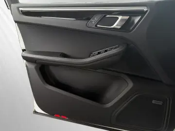 PORSCHE Macan T AHK 21  Luftfederung Pano ACC