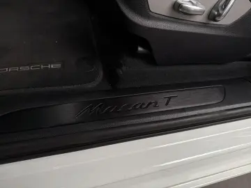 PORSCHE Macan T AHK 21  Luftfederung Pano ACC