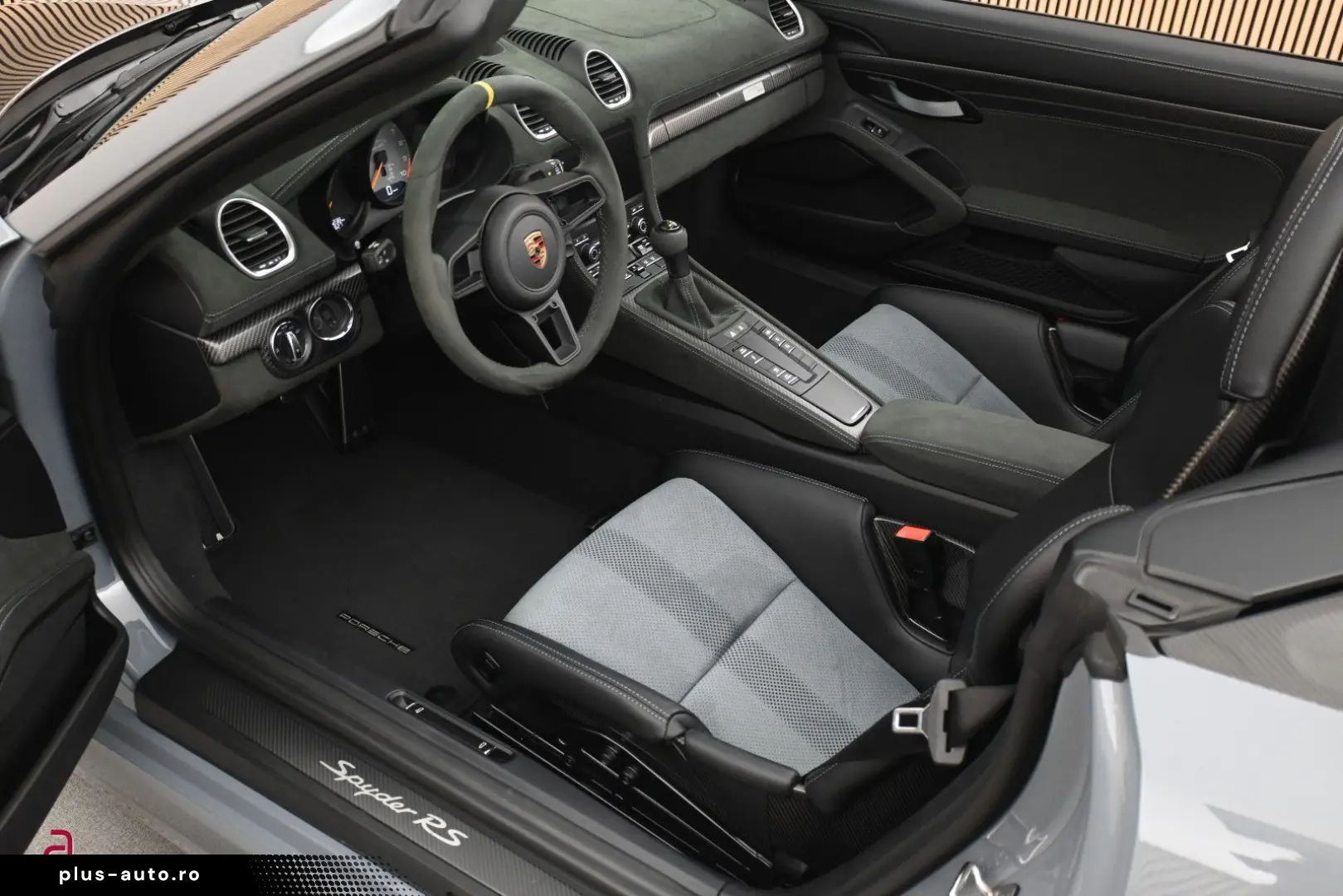 PORSCHE 718 Boxster Spyder RS Weissach Lift 90L Carbon