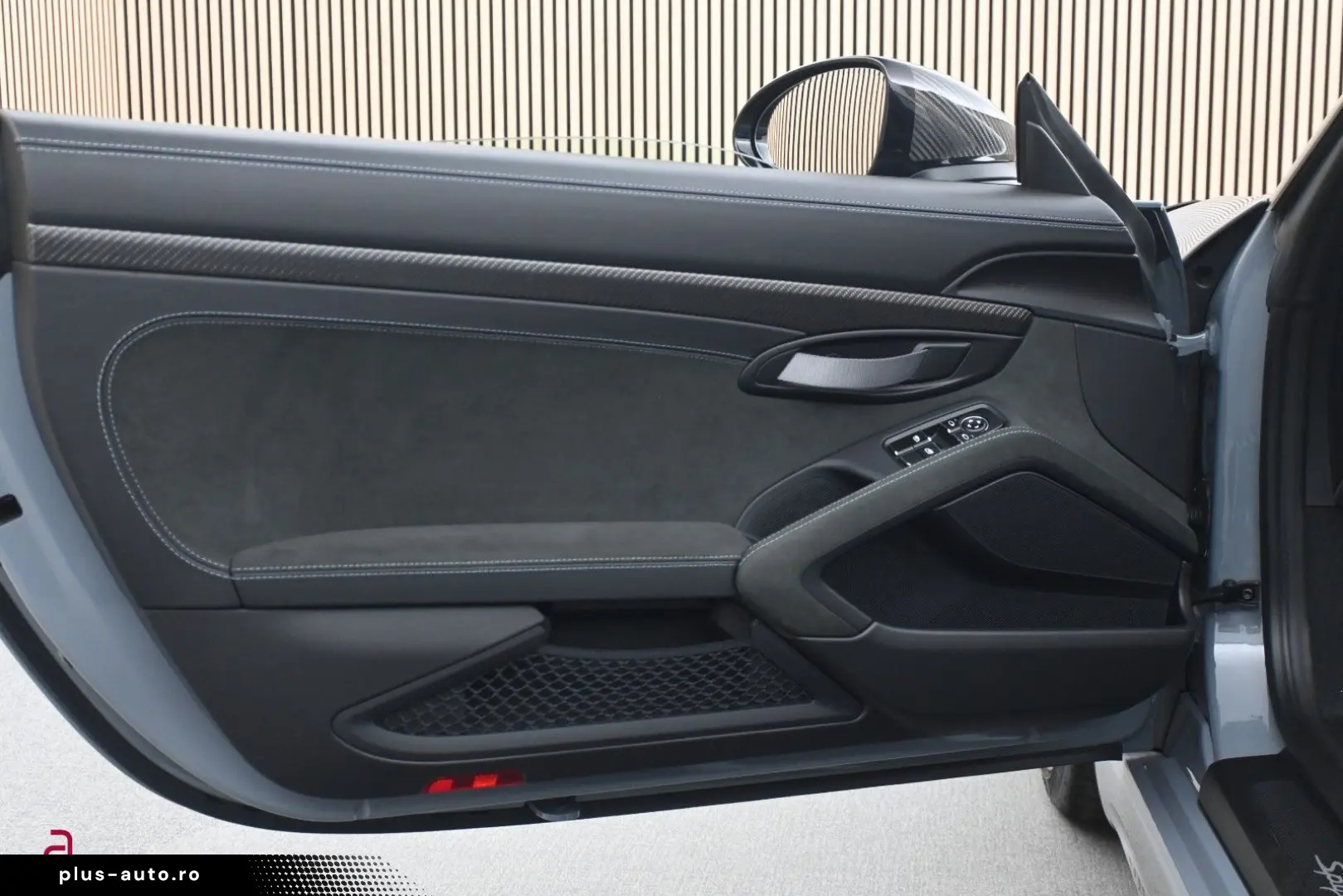 PORSCHE 718 Boxster Spyder RS Weissach Lift 90L Carbon