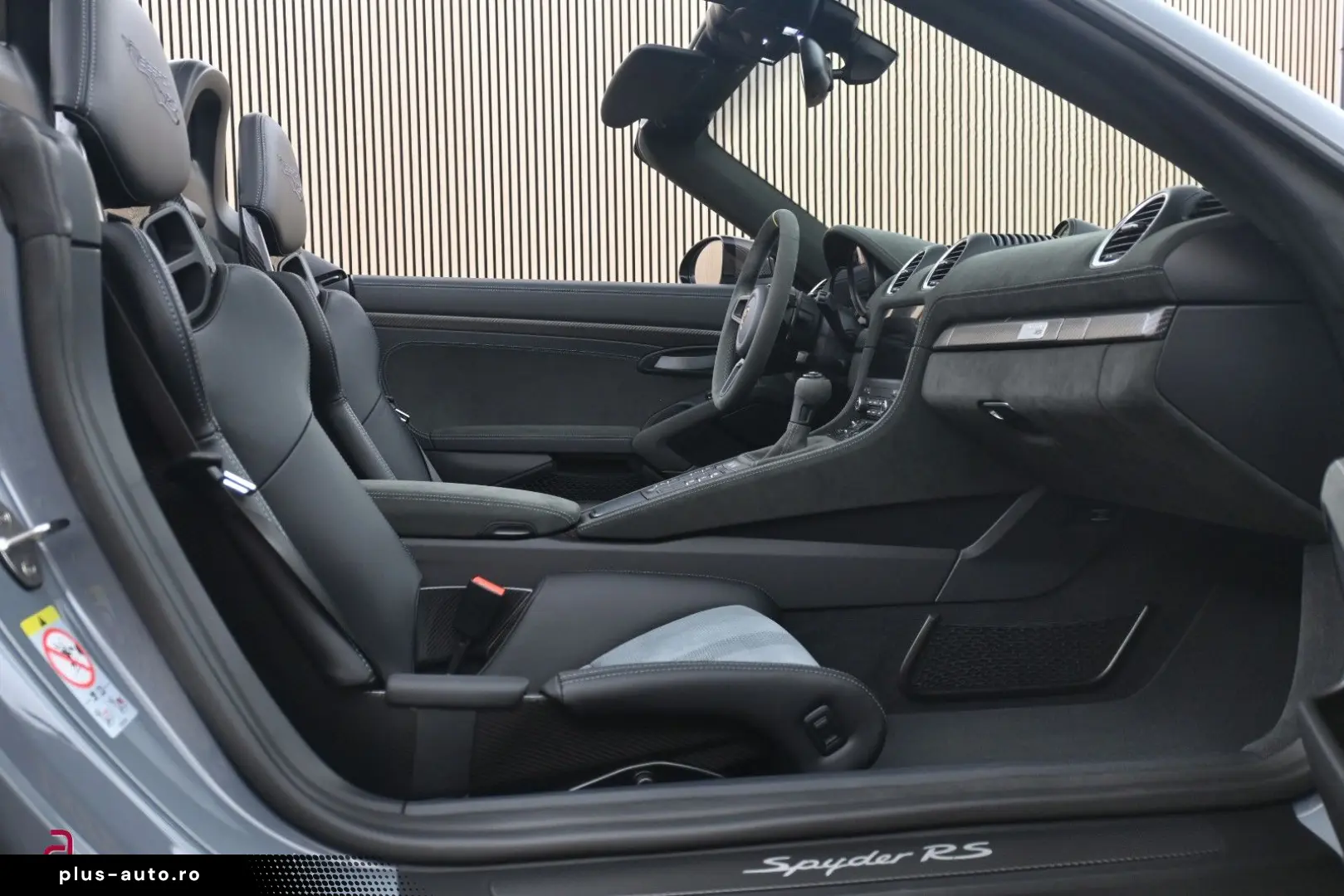 PORSCHE 718 Boxster Spyder RS Weissach Lift 90L Carbon