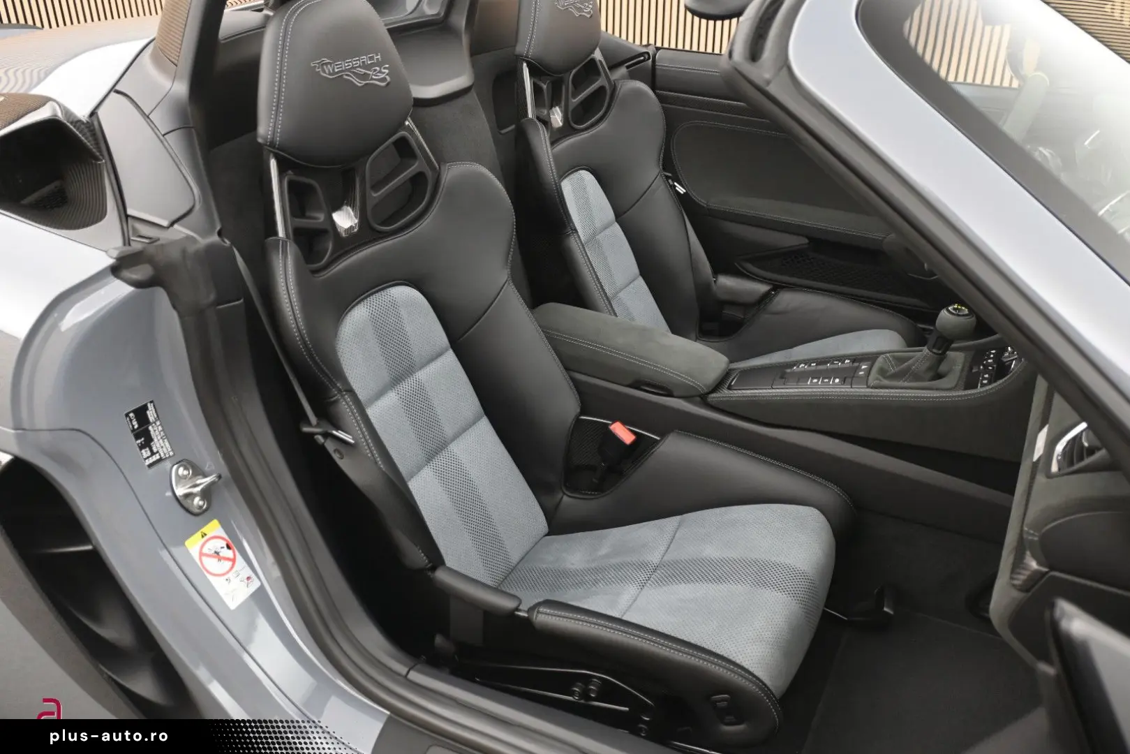 PORSCHE 718 Boxster Spyder RS Weissach Lift 90L Carbon
