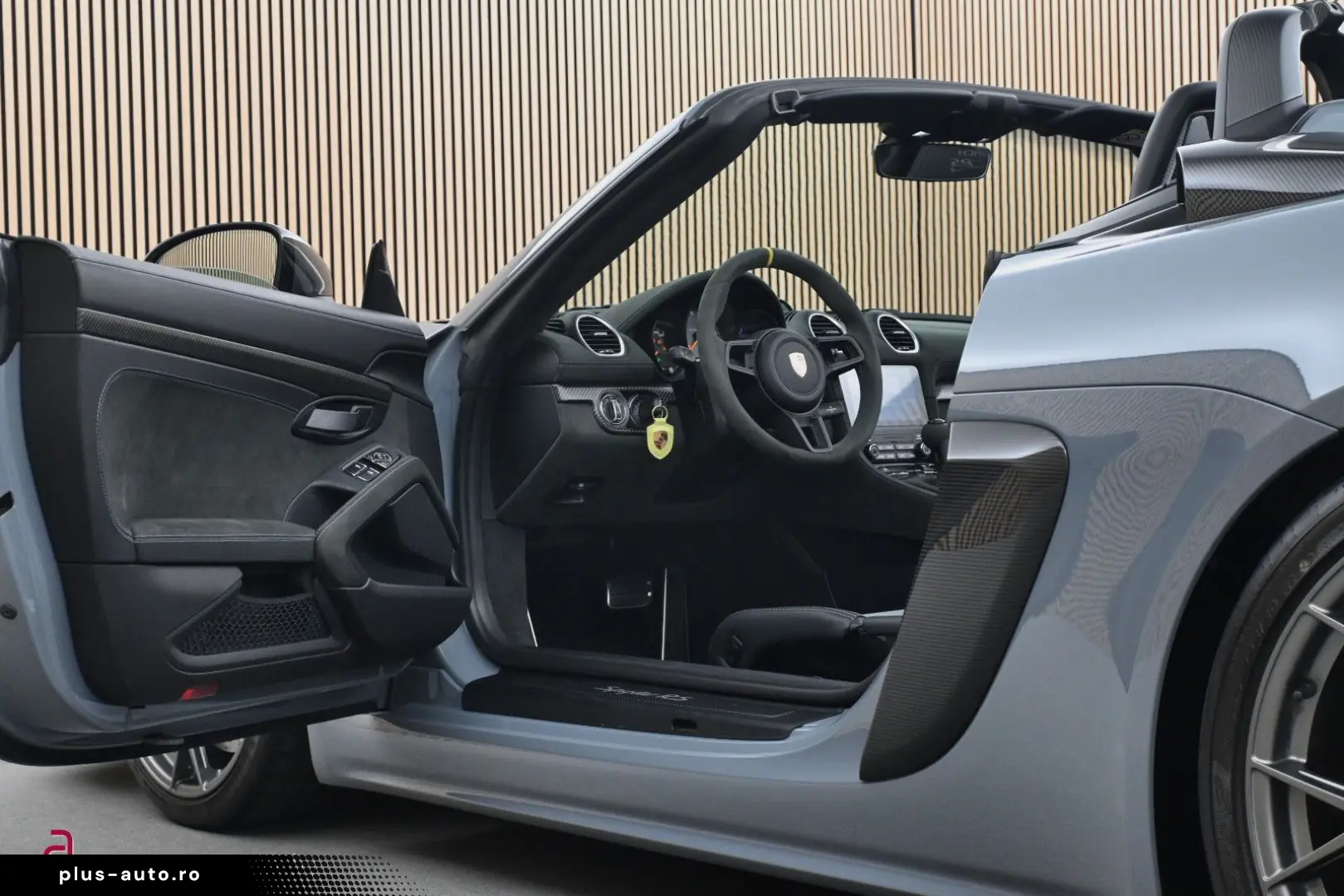 PORSCHE 718 Boxster Spyder RS Weissach Lift 90L Carbon
