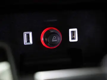 DS DS 9 E-Tense 225 kW Performance Line   PANO VOLL