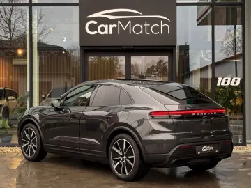 PORSCHE Macan EV 100kWh - NAPPA   21    TREKHAAK