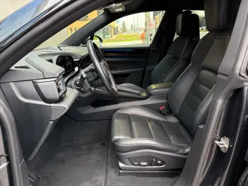 PORSCHE Macan EV 100kWh - NAPPA   21    TREKHAAK