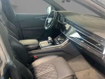 AUDI SQ8 4.0 TFSI Quattro Competition Navi Matrix Ahk