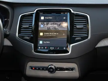 VOLVO XC90 Ultra Dark Recharge Plug-In Hybrid AWD