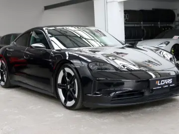 PORSCHE Taycan Performance Batterie Pano SporChrono 21