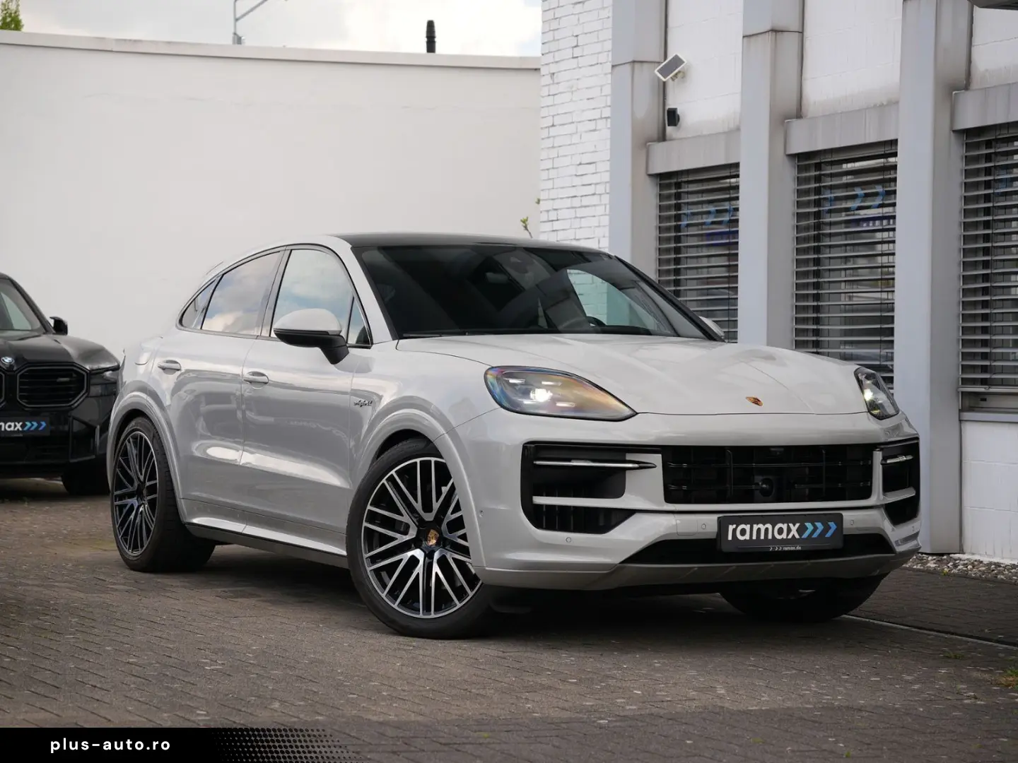 PORSCHE E-Hybrid Coupé SPORTDESIGN-PAKET-INNO-BOSE-22 T