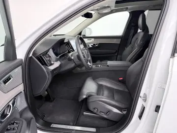 VOLVO XC90 T8 AWD Ultra Bright Recharge Plug-In Hybrid