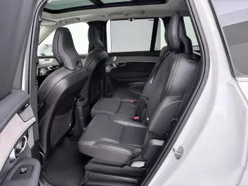 VOLVO XC90 T8 AWD Ultra Bright Recharge Plug-In Hybrid