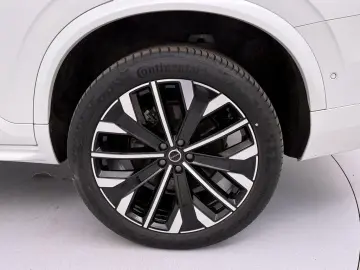VOLVO XC90 T8 AWD Ultra Bright Recharge Plug-In Hybrid