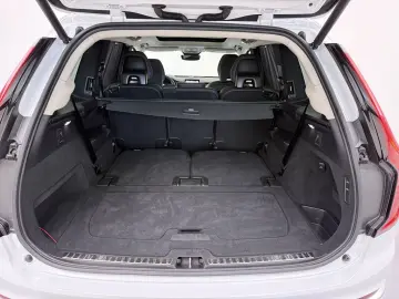 VOLVO XC90 T8 AWD Ultra Bright Recharge Plug-In Hybrid