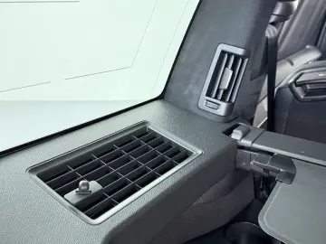 VOLVO XC90 T8 AWD Ultra Bright Recharge Plug-In Hybrid