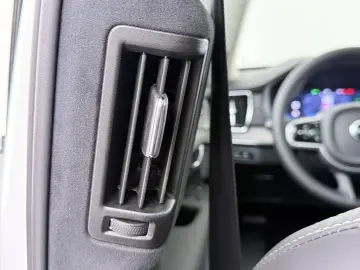 VOLVO XC90 T8 AWD Ultra Bright Recharge Plug-In Hybrid