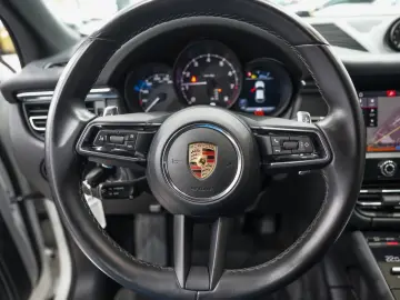 PORSCHE Macan SPORT-CHRONO SOUND-PACKAGE  LED 1.HAND