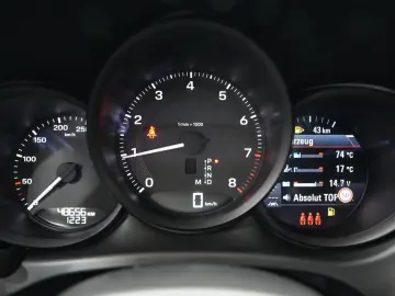 PORSCHE Macan SPORT-CHRONO SOUND-PACKAGE  LED 1.HAND