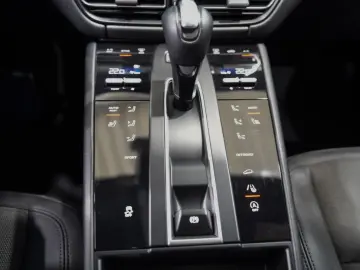 PORSCHE Macan SPORT-CHRONO SOUND-PACKAGE  LED 1.HAND