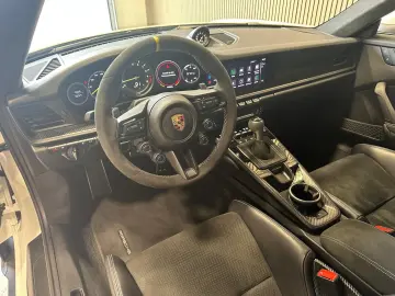PORSCHE 911 992 4.0 GT3 RS