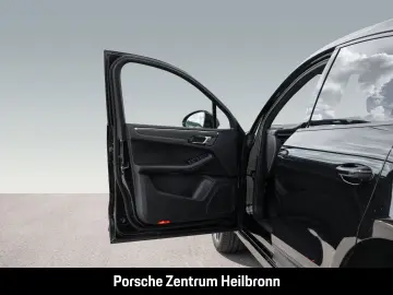 PORSCHE Macan SportDesign nur 33.000 km 1.Hand 20-Zoll