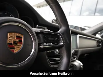 PORSCHE Macan SportDesign nur 33.000 km 1.Hand 20-Zoll