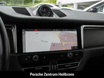 PORSCHE Macan SportDesign nur 33.000 km 1.Hand 20-Zoll