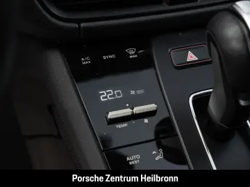 PORSCHE Macan SportDesign nur 33.000 km 1.Hand 20-Zoll