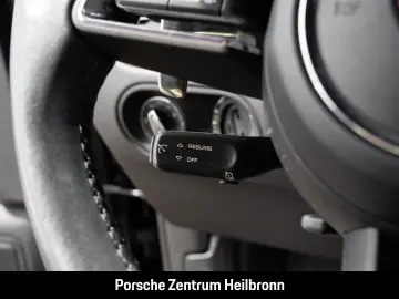 PORSCHE Macan SportDesign nur 33.000 km 1.Hand 20-Zoll