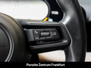 PORSCHE Taycan Rückfahrkamera Panoramadach Erstbesitz