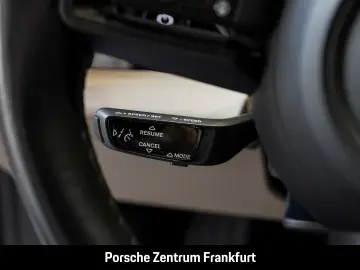 PORSCHE Taycan Rückfahrkamera Panoramadach Erstbesitz