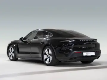PORSCHE Taycan Panorama-Festglasdach DAB Tempostat