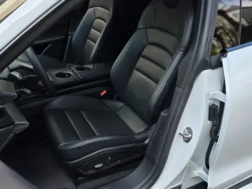 PORSCHE Taycan Pano ACC ALU21  Ausstat75Jahre BaPerform