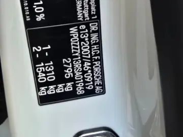PORSCHE Taycan Pano ACC ALU21  Ausstat75Jahre BaPerform