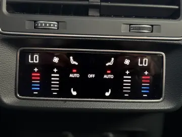 AUDI Q7 50TDI S-LINE Competition Plus 7-Si. VOLL!