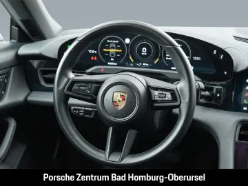 PORSCHE Taycan Performancebatterie  Rückfahrkamera
