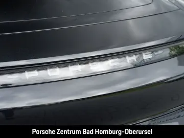 PORSCHE Taycan Performancebatterie  Rückfahrkamera