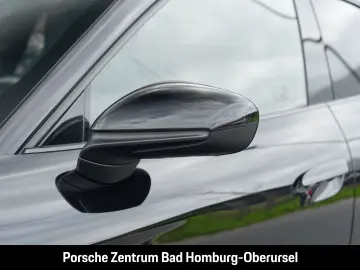 PORSCHE Taycan Performancebatterie  Rückfahrkamera